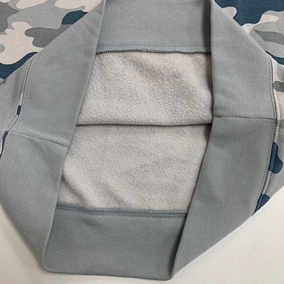 Old Navy Sweatshirt Womens XS Extra Small Gray Blue Camo Vintage Crew Neck - Picture 8 of 12